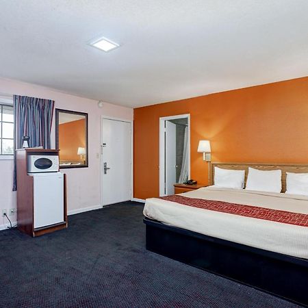 Fayetteville Regency Inn المظهر الخارجي الصورة